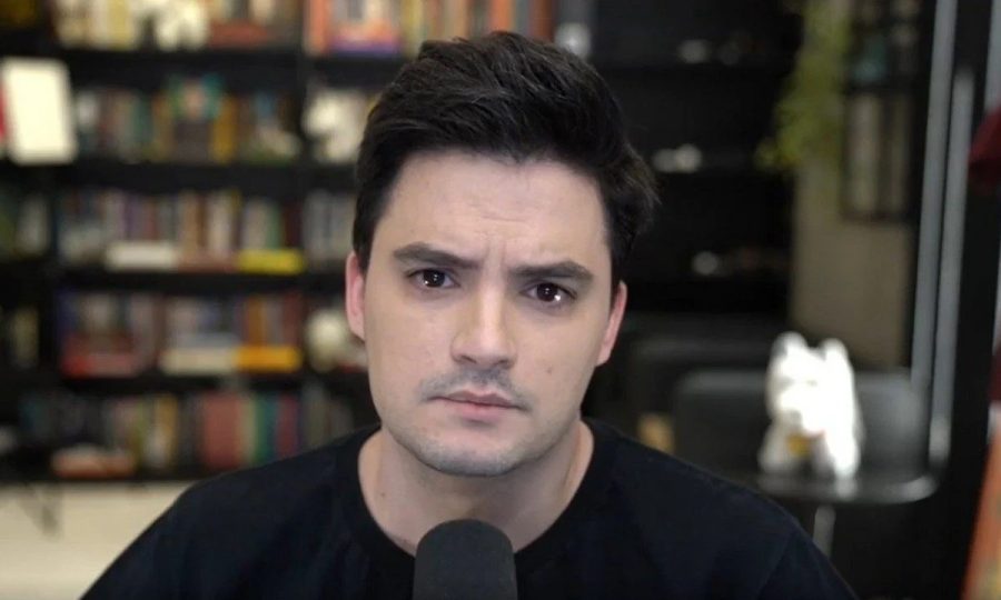 Felipe Neto se desculpa após controvérsia sobre termo religioso