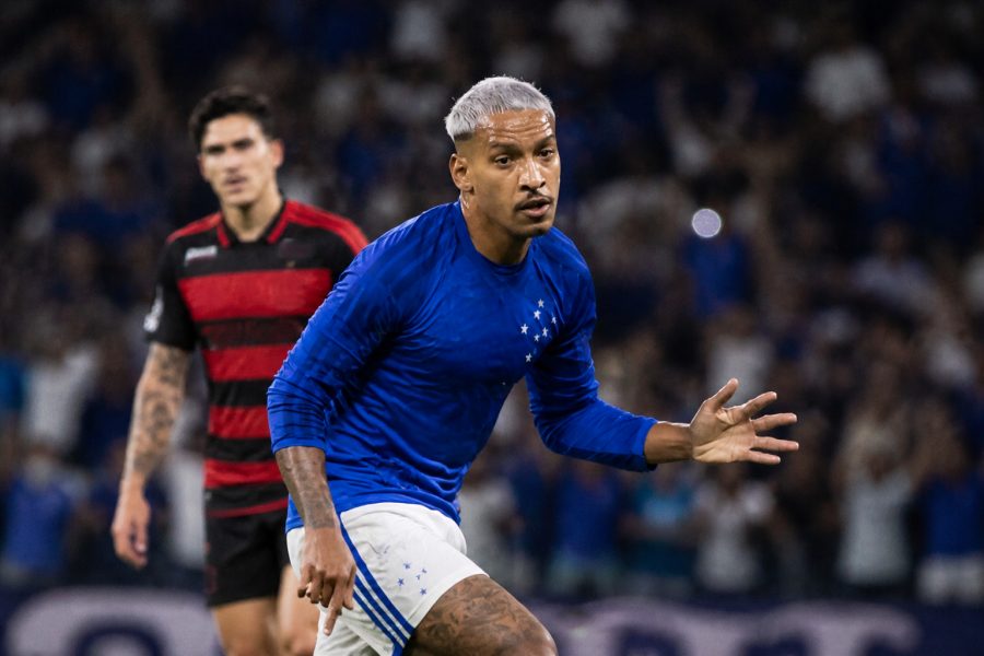 Cruzeiro vence Flamengo com gol decisivo de Matheus Pereira