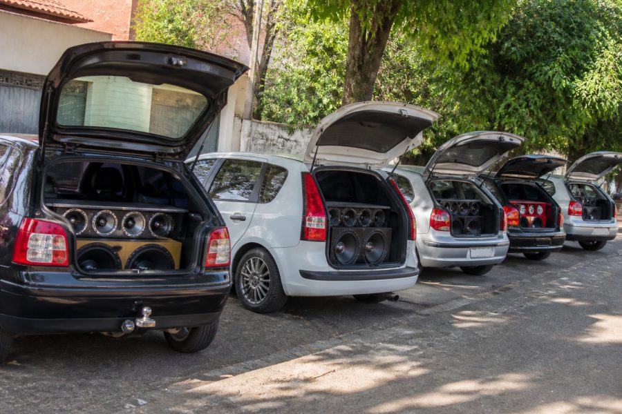 Cinco carros com som alto são apreendidos em Montes Claros