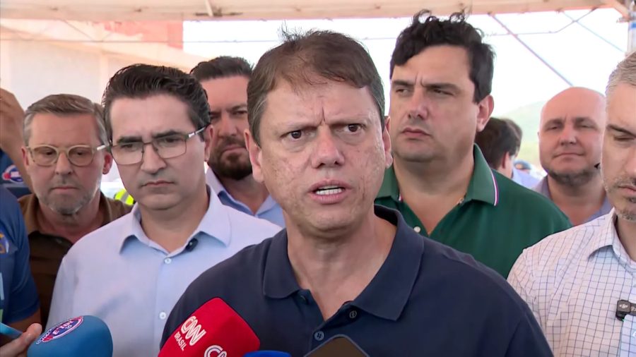 Entidades cobram Fapesp por mudanças em bolsas; Tarcísio diz que ‘não haverá corte’