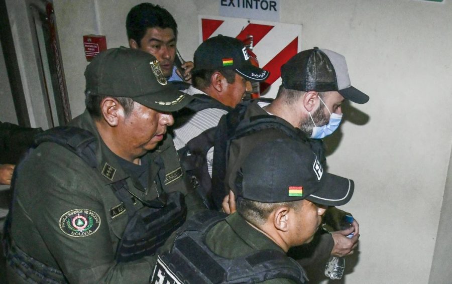 Justiça boliviana determina prisão de aliado de Bolsonaro por ataque