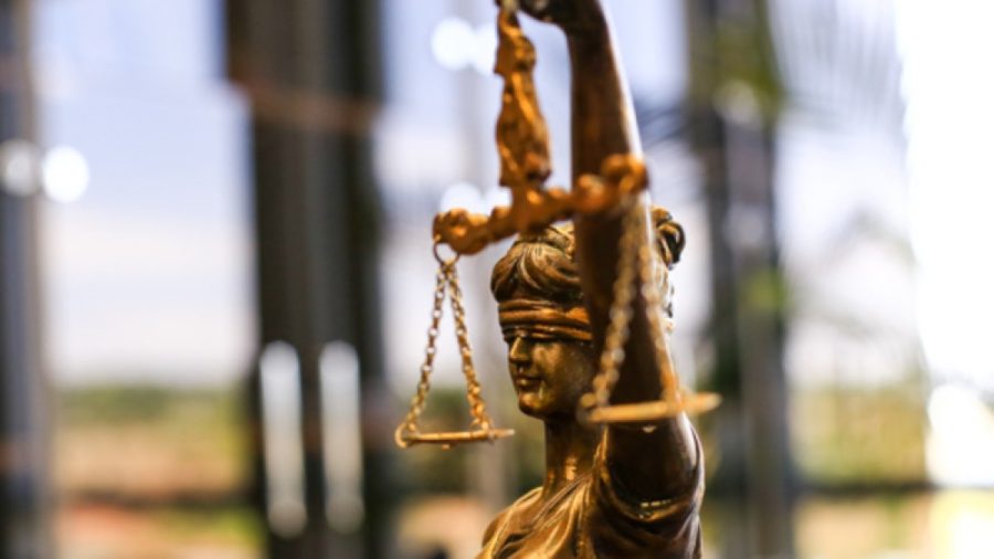 Justiça de Minas isenta pai de pensão para filha de 24 anos