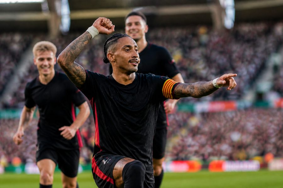 Barcelona estreia com vitória convincente de 5 a 0 sobre o Elche