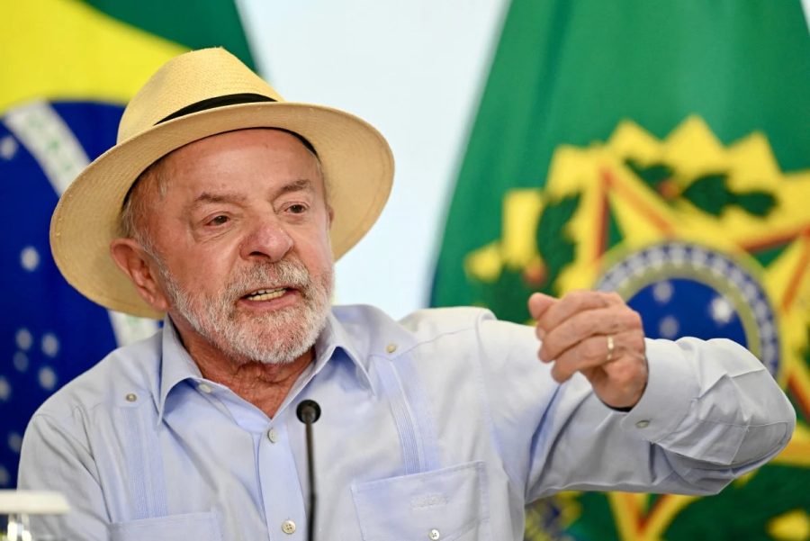 ‘Record’ mostra entrevista exclusiva de Lula na hora do debate na ‘Band’