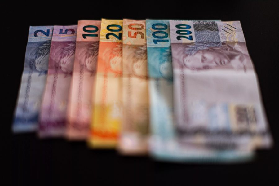 Governo debate pagamento de R$ 0,39 por transação no split payment