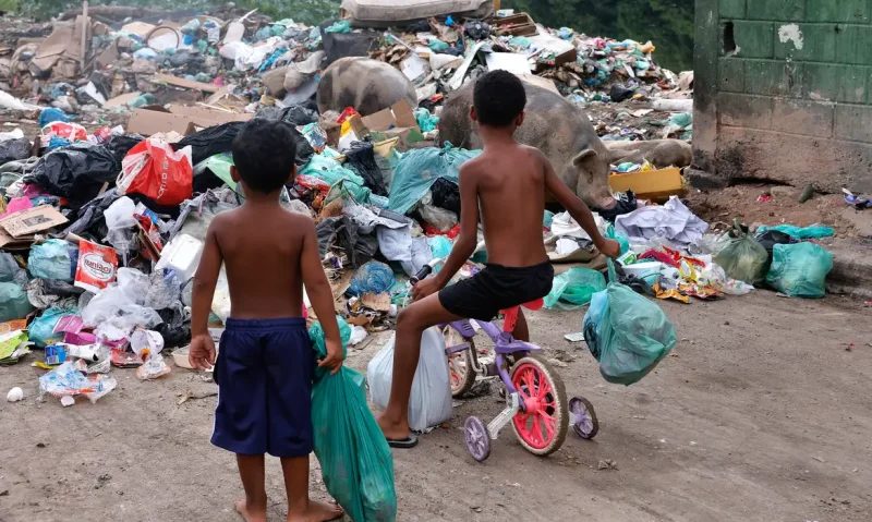 Senado aprova projeto que protege crianças e adolescentes do clima
