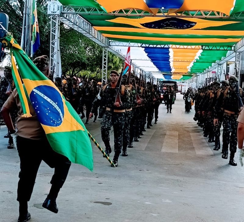 Desfile Cívico de 7 de Setembro Encanta Januária
