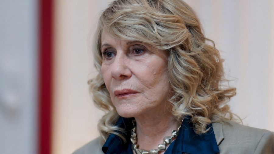 Pérola esconde doença em “Por Você” e gera tensão familiar